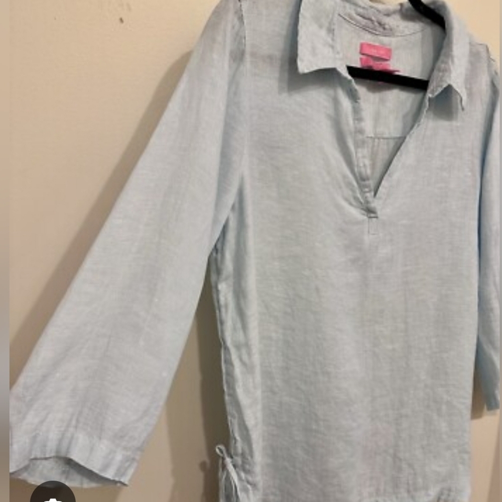 Isaac Mizrah linen powder blue vacation beach blouse.